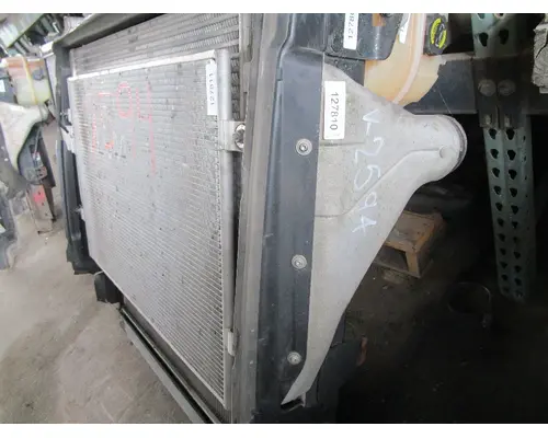 FREIGHTLINER Cascadia_FL6E ChargeAirCooler