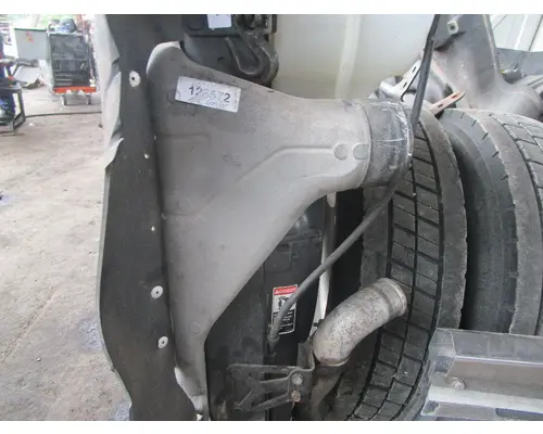 FREIGHTLINER Cascadia_FL6E ChargeAirCooler