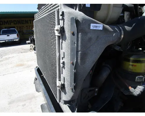 FREIGHTLINER Cascadia_FL6E ChargeAirCooler