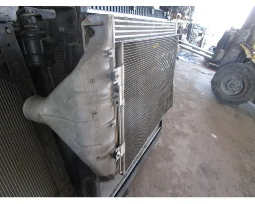 FREIGHTLINER Cascadia_FL6E ChargeAirCooler