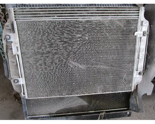 FREIGHTLINER Cascadia_FL6E ChargeAirCooler