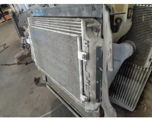 FREIGHTLINER Cascadia_FL6L ChargeAirCooler
