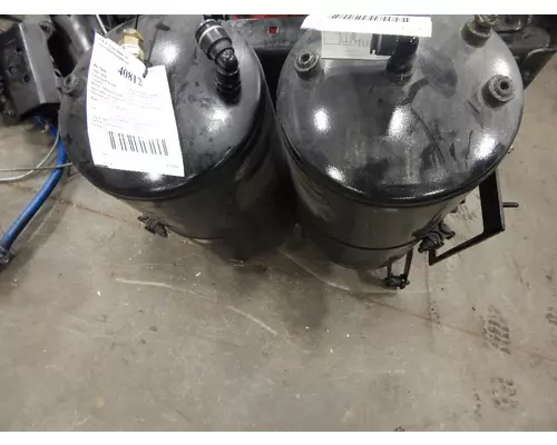 FREIGHTLINER Cascadia  Air Tanks and Brackets