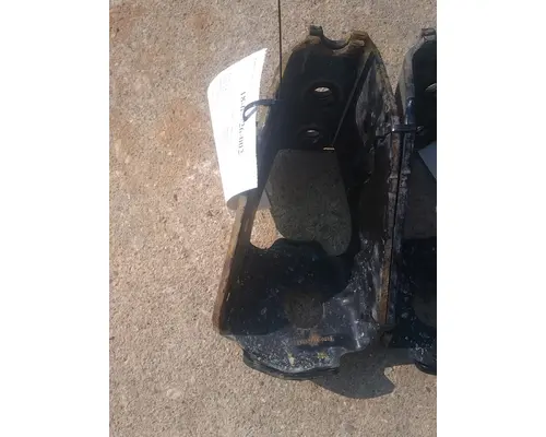 FREIGHTLINER Cascadia  Cab Shock Mount 118