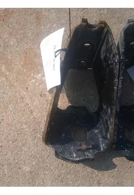 FREIGHTLINER Cascadia  Cab Shock Mount 118