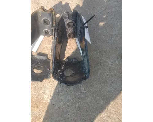 FREIGHTLINER Cascadia  Cab Shock Mount 118