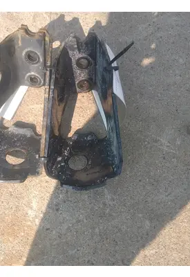FREIGHTLINER Cascadia  Cab Shock Mount 118