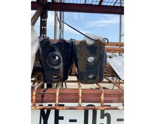 FREIGHTLINER Cascadia  Cab Shock Mount 118