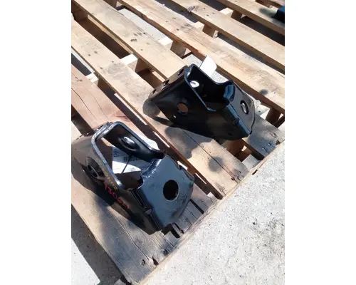 FREIGHTLINER Cascadia  Cab Shock Mount 118