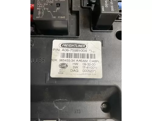 FREIGHTLINER Cascadia  Fuse Box