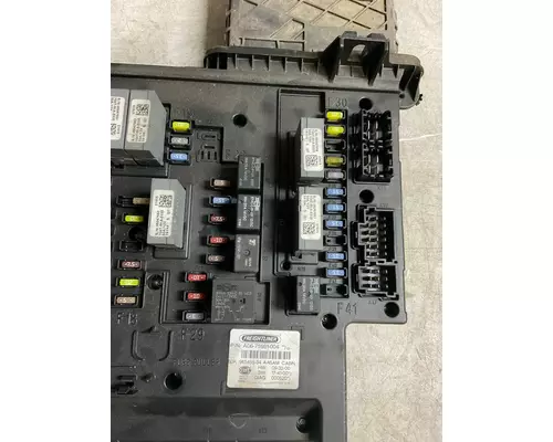 FREIGHTLINER Cascadia  Fuse Box