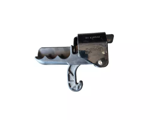 FREIGHTLINER Cascadia  Latches and Locks