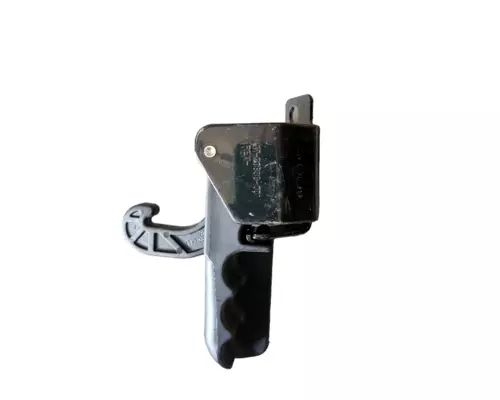 FREIGHTLINER Cascadia  Latches and Locks