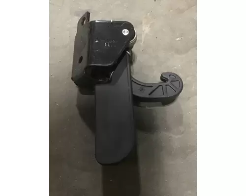 FREIGHTLINER Cascadia  Latches and Locks
