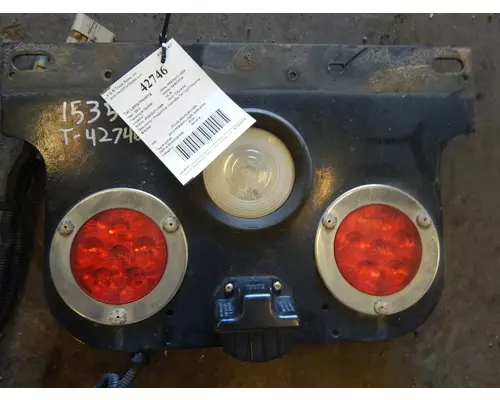 FREIGHTLINER Cascadia  Tail Lamp
