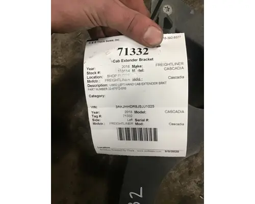 FREIGHTLINER Cascadia 113 Cab Extender Brackets