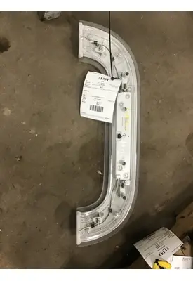 FREIGHTLINER Cascadia 470 Lighting Components