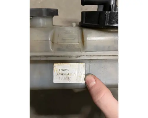 FREIGHTLINER Cascadia 710 Power Steering Reservoirs
