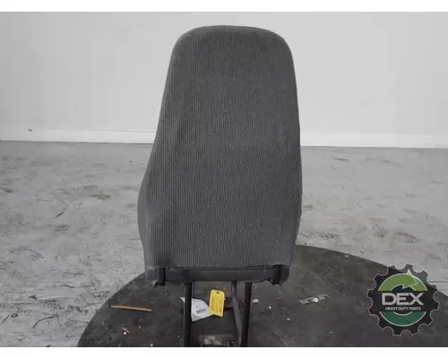 FREIGHTLINER Cascadia 8521 front seat, complete