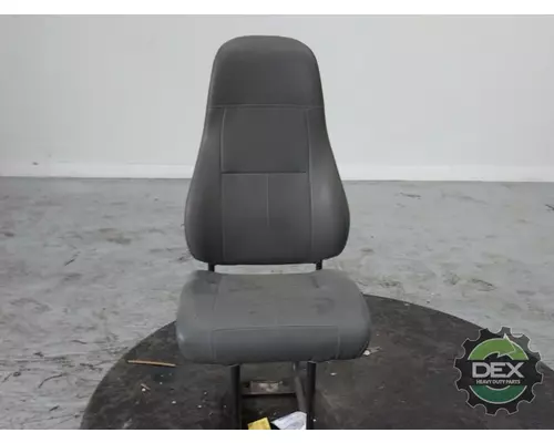 FREIGHTLINER Cascadia 8521 front seat, complete