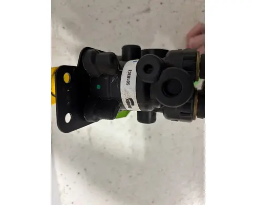 FREIGHTLINER Cascadia 944 Air Brake Valves