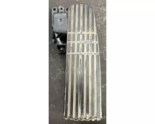 FREIGHTLINER Cascadia Accelerator Parts