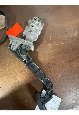FREIGHTLINER Cascadia Accelerator Parts