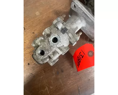 FREIGHTLINER Cascadia Accelerator Parts