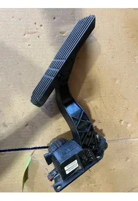 FREIGHTLINER Cascadia Accelerator Parts