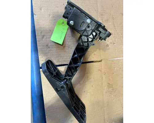 FREIGHTLINER Cascadia Accelerator Parts