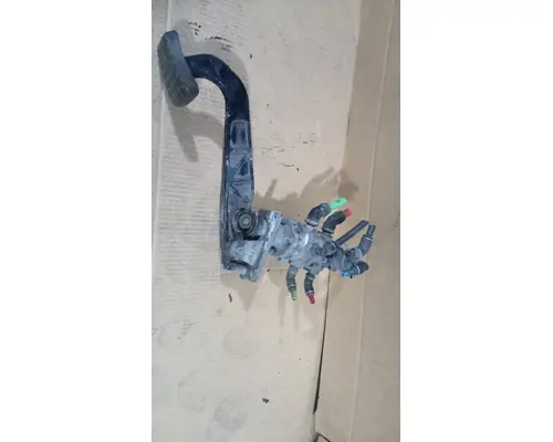 FREIGHTLINER Cascadia Accelerator Parts