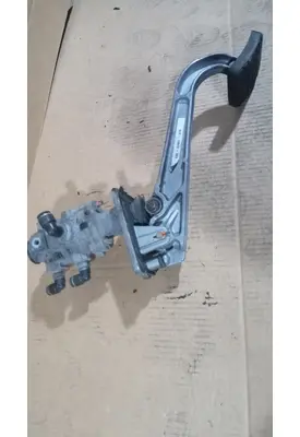 FREIGHTLINER Cascadia Accelerator Parts
