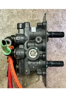 FREIGHTLINER Cascadia Air Brake Dash Valve