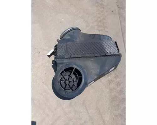 FREIGHTLINER Cascadia Air Cleaner