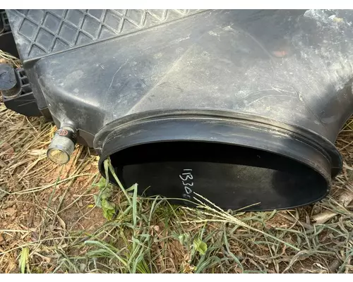 FREIGHTLINER Cascadia Air Cleaner