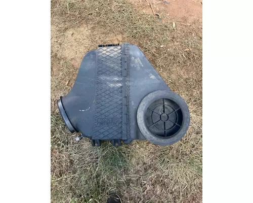 FREIGHTLINER Cascadia Air Cleaner