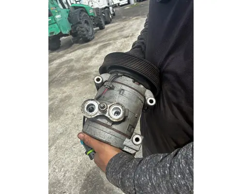 FREIGHTLINER Cascadia Air Conditioner Compressor