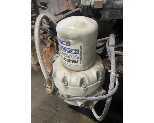 FREIGHTLINER Cascadia Air Drier