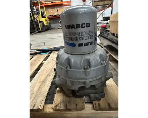 FREIGHTLINER Cascadia Air Dryer