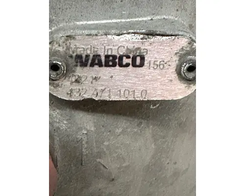 FREIGHTLINER Cascadia Air Dryer