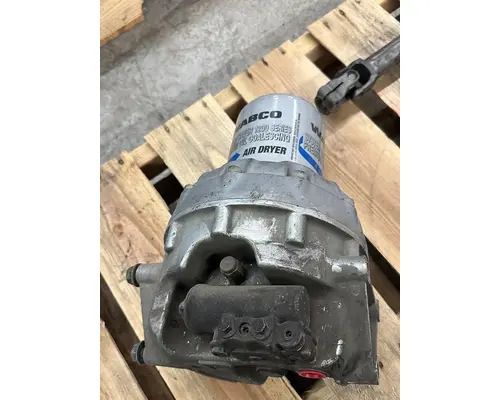 FREIGHTLINER Cascadia Air Dryer