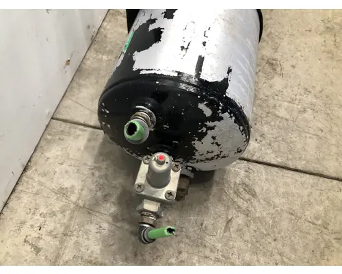 FREIGHTLINER Cascadia Air Tank