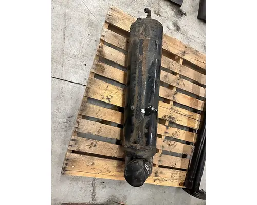 FREIGHTLINER Cascadia Air Tank