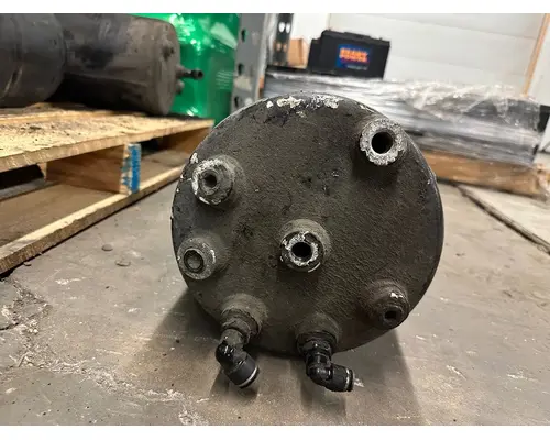 FREIGHTLINER Cascadia Air Tank