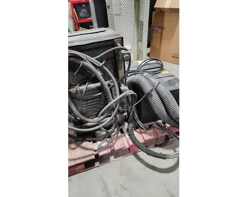 FREIGHTLINER Cascadia Auxiliary Power Unit