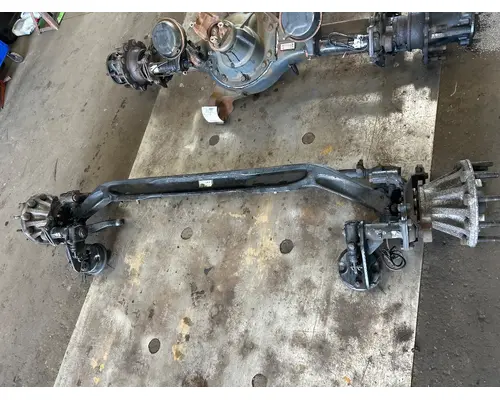 FREIGHTLINER Cascadia Axle Housing (Front)
