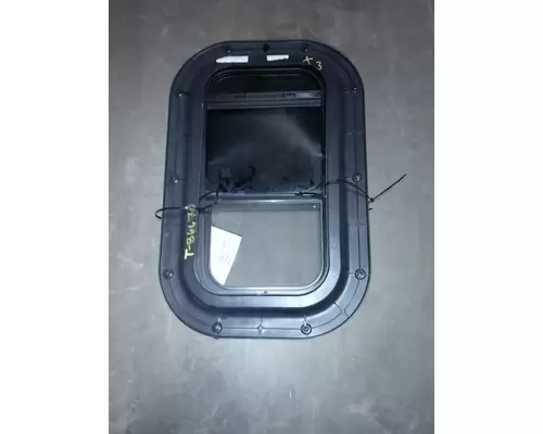 FREIGHTLINER Cascadia Back Glass
