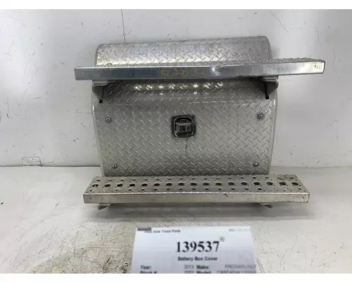 FREIGHTLINER Cascadia Battery Box Cover