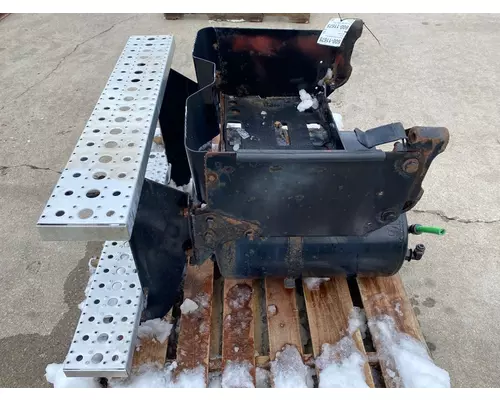 FREIGHTLINER Cascadia Battery Box in Dorr, MI #600-11675