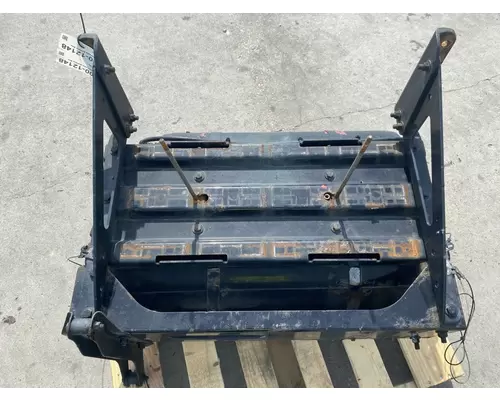 FREIGHTLINER Cascadia Battery Box